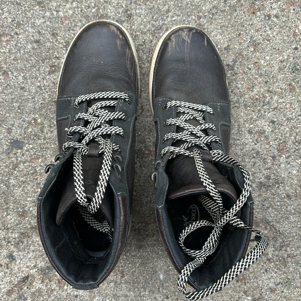 Size 8.5 Black Chaco Hikers.